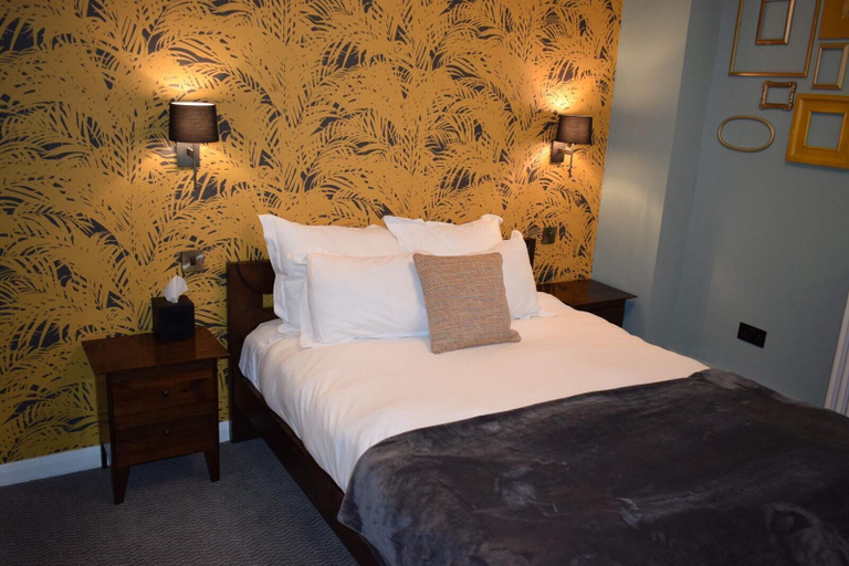 Bedroom 4, The Fitzrovia Belle Hotel, London