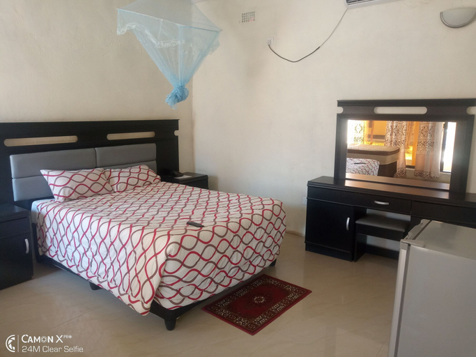 Bedroom 2, Namakau Lodge, Choma