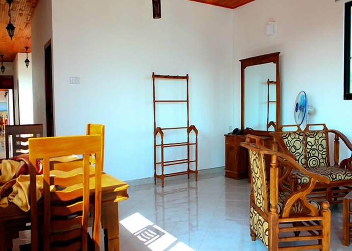 Food & Drinks 4, Sunbeam Beach Resort, Weligama