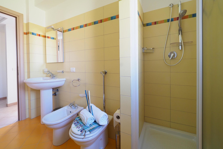Bathroom 4, Cala Sol - Lavanda, Ragusa