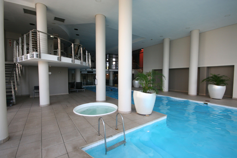 Sport & Beauty 5, Knightsbridge 902E by CTHA, City of Cape Town