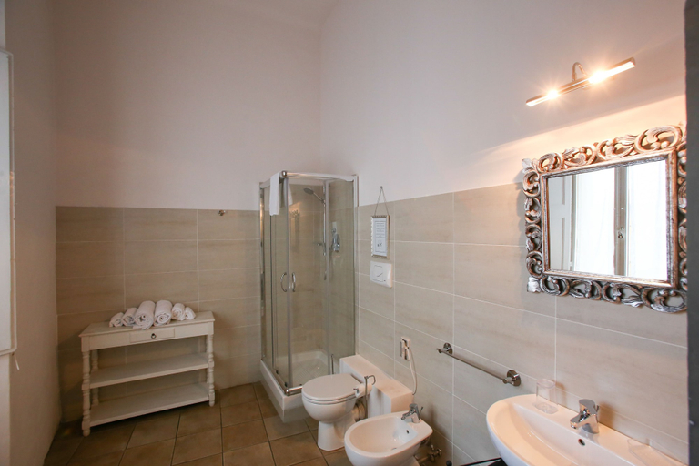 Bathroom 5, B&B Palazzo del Magnifico, Siena