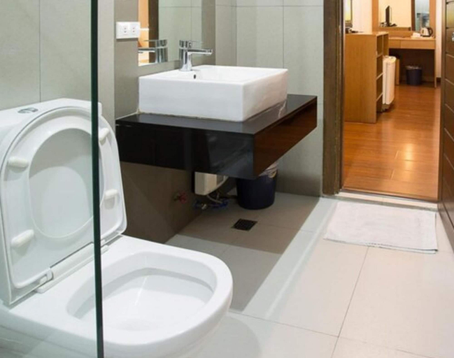 Bathroom 5, Vieve Hotel, Manila City