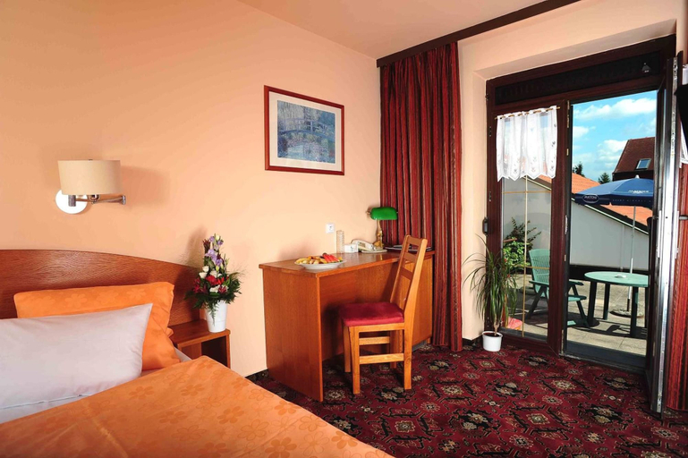 Bedroom 3, Park Hotel Pruhonice, Praha - západ