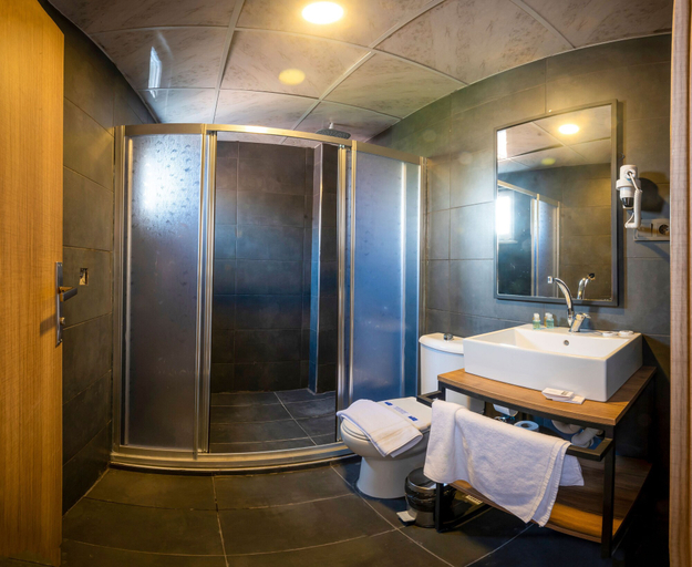 Bathroom 5, Corlu Dem Hotel, Çorlu