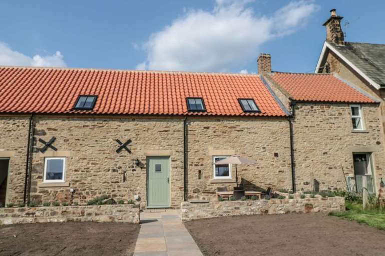 Exterior & Views 2, The Hayloft Cottage, Durham