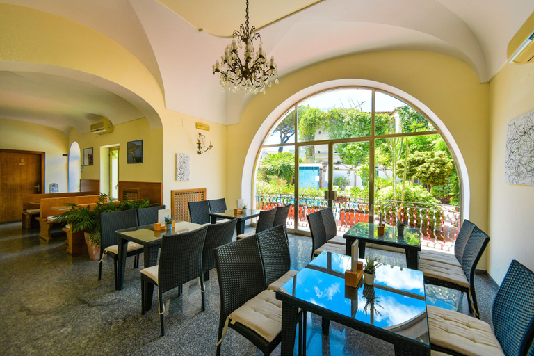 Food & Drinks 5, Hotel Pineta, Napoli