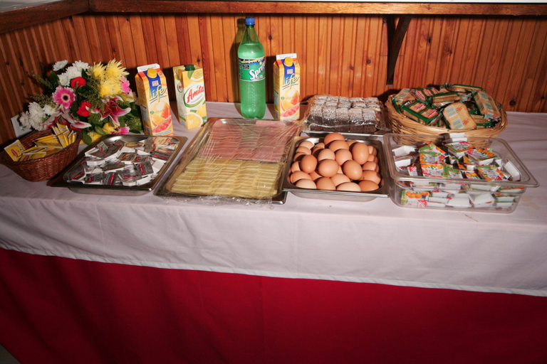 Food & Drinks 5, Alma, Attica