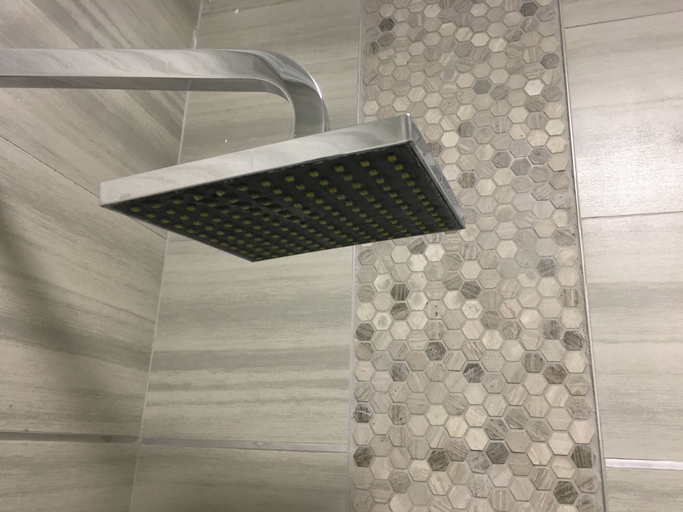 Bathroom 4, Phudzi Hotel, Lethlakane