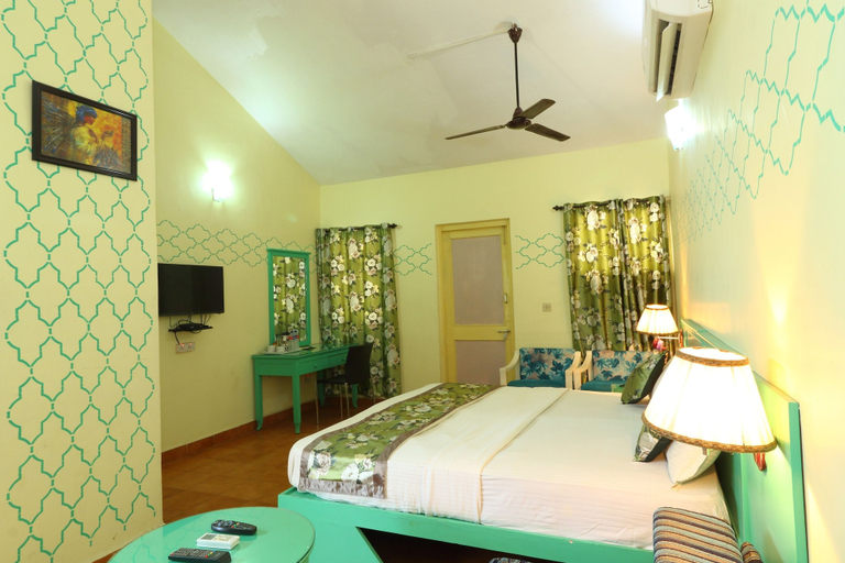 Bedroom 2, Ondas Do Mar Beach Resort Phase 2, North Goa