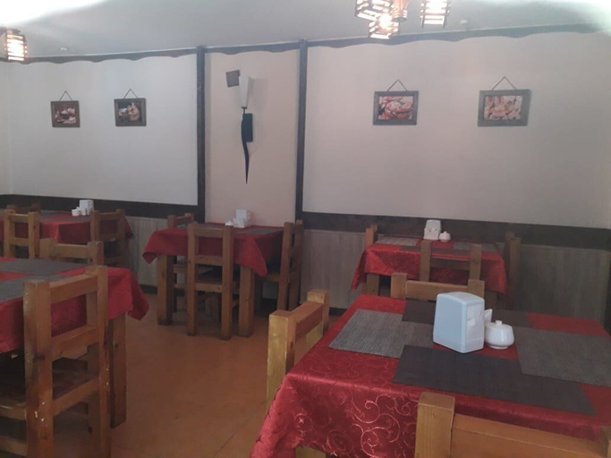 Food & Drinks 3, Gostinyi Dvor Galirad, Ulanskiy
