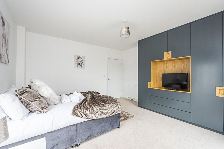Bedroom 3, Trevillion Mansions Chiswick, London