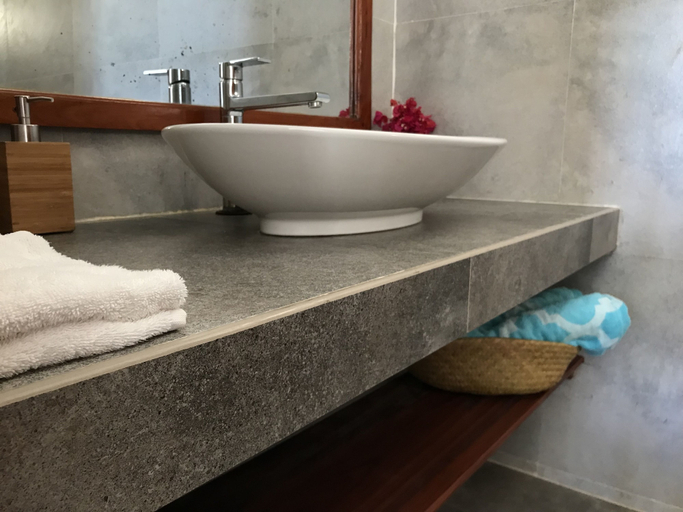 Bathroom 4, Savera Beach Houses, Kusini