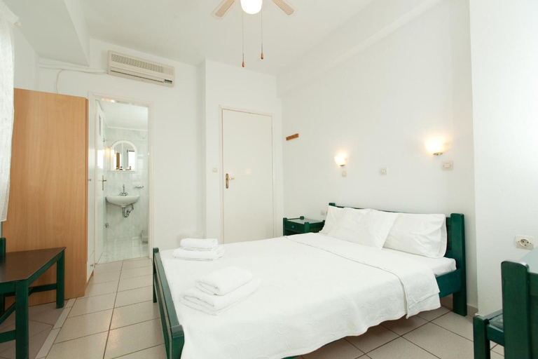 Bedroom 3, Kontogoni Rooms, Peloponnese