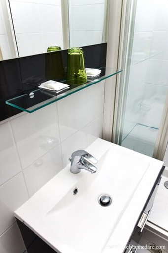 Bathroom 4, Hôtel Jeanne d'Arc Le Marais, Paris