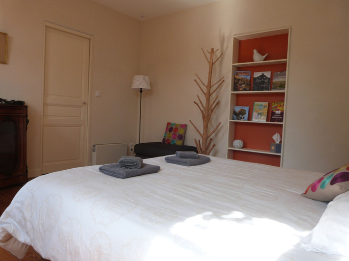 Bedroom 5, La Maison du Cremant, Côte-d'Or