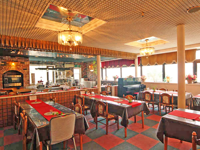 Food & Drinks 4, Pension A Million Roses, Shimoda