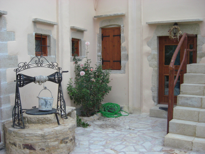 Others 4, Patriko Traditional Residence, Crete