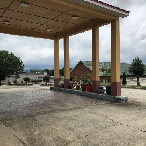 Exterior & Views 1, Clairmont Inn, Pickens