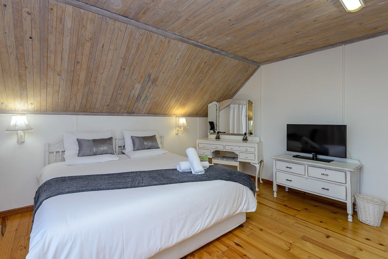 Bedroom 3, Zesty Guesthouse, Ugu