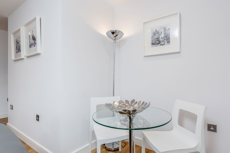 Others 4, Roomspace Apartments -Abbot's Yard, Surrey