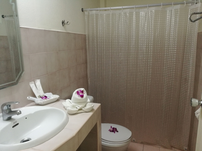 Bathroom 4, On The Hill Karon Resort, Pulau Phuket