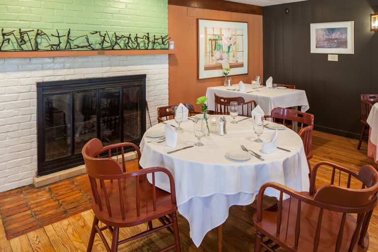 Food & Drinks 5, New Harmony Inn Resort and Conference Center, Posey