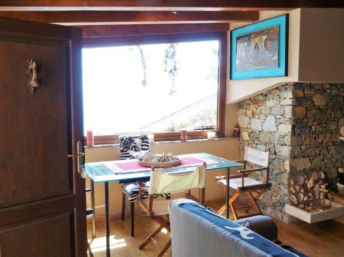 In-room dining, House Limone, Genova
