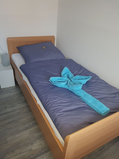 Bedroom 3, Pension Dörnberg, Kassel