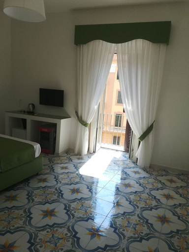 Bedroom 3, SuiteNapoliSantaLucia, Napoli