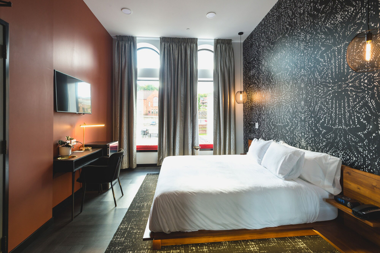 Bedroom 4, The Vault Hotel, Lake Superior