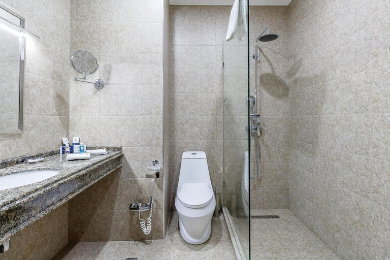 Bathroom 4, Qushbegi Plaza, Tashkent City