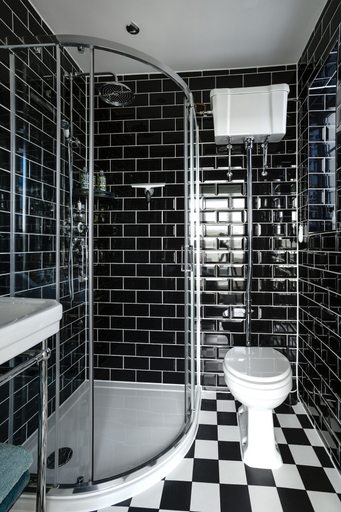 Bathroom 4, Twentieth Century B&B, Kent