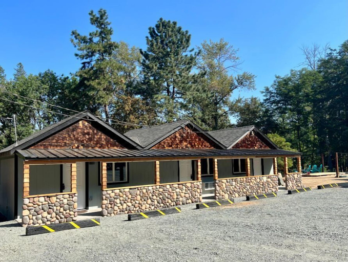Exterior & Views 2, Rogue River Resort, Josephine