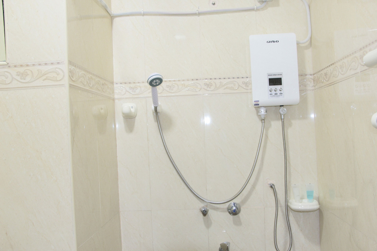 Bathroom 3, Africana Grand Hotel Arusha, Arusha Urban