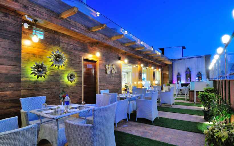 Food & Drinks 5, The Gold Regency, Delhi