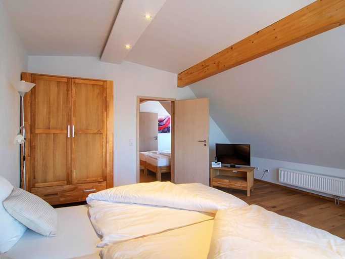 Bedroom 4, Landgasthof Sonne, Lörrach