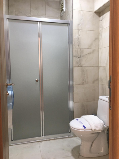 Bathroom 5, Koc Hotel, Karasu
