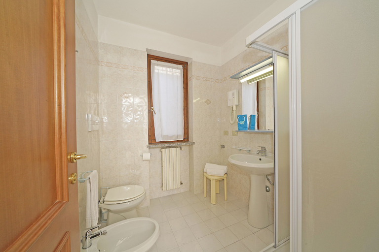 Bathroom 3, Residence Primera Rompala, Brescia