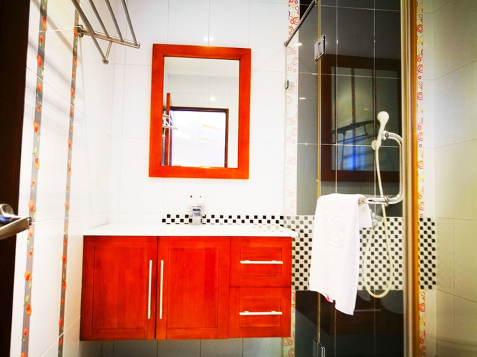 Bathroom 4, Bora Bora Bed and Breakfast, Pingtung
