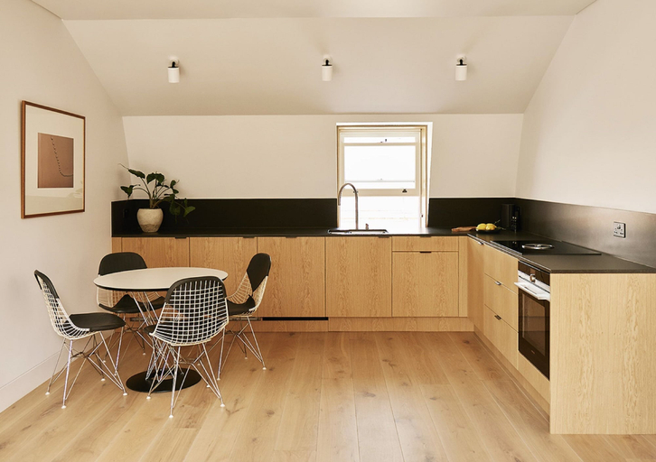 Others 5, Weymouth Mews, London
