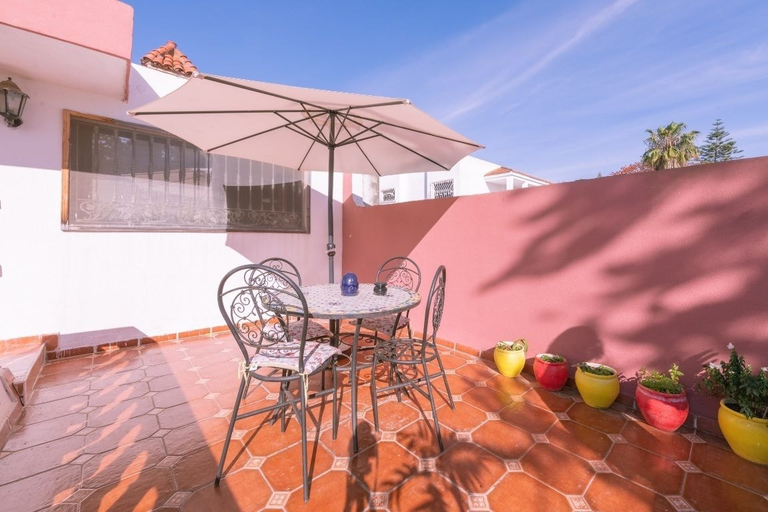 Others 5, Veranda, Rabat