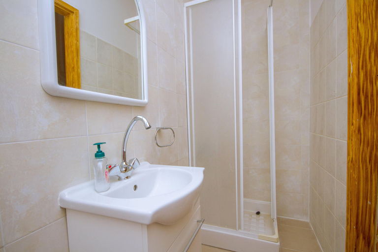 Bathroom 3, Persephone Cottage - Enhance Your Senses
