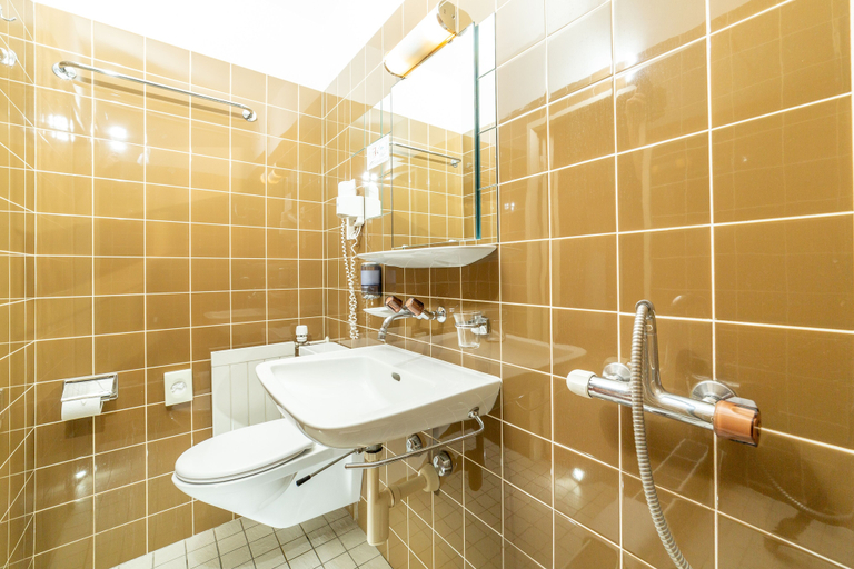 Bathroom 3, Hotel Alexander, Basel