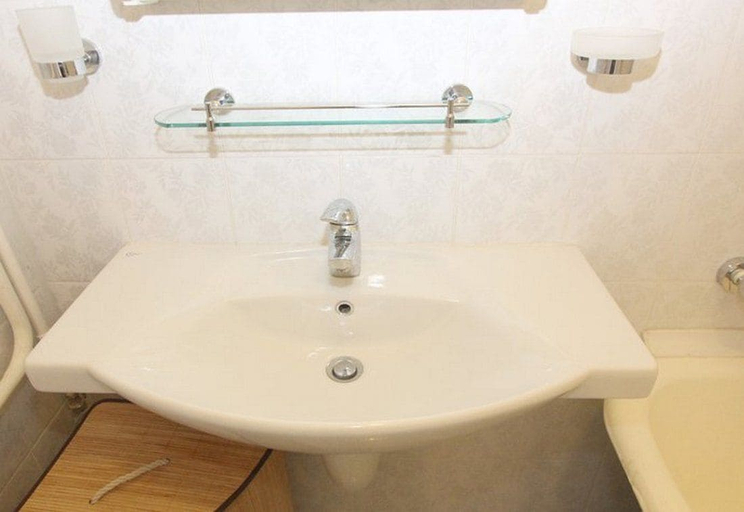 Bathroom, ApartLux Profsoyznaya 24, Western