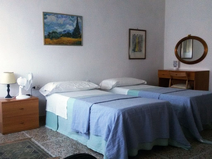 Bedroom 3, La Coccinella Guest House, Pisa