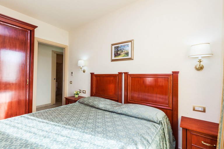 Bedroom 3, Hotel Regina Elena, Olbia-Tempio