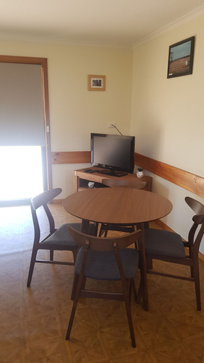 Others 5, Parndana Hotel, Kangaroo Island