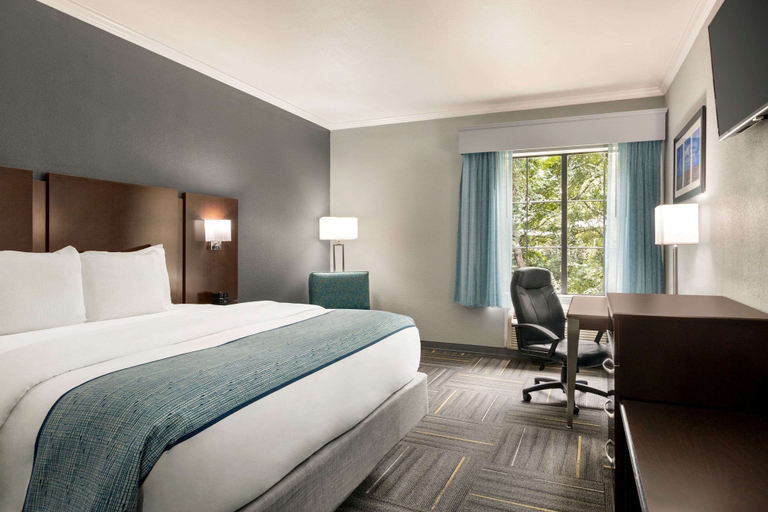 Bedroom 3, La Quinta Inn & Suites by Wyndham Dublin, Laurens