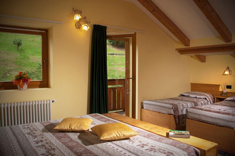 Bedroom 4, Hotel Michela, Trento